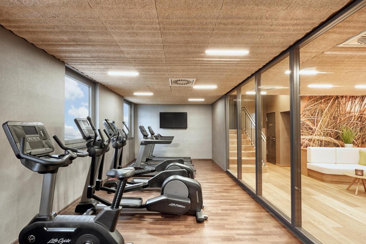 Hyperion Hotel Leipzig Exterior photo The gym at the hotel